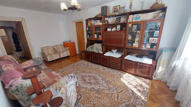 Chisinau Apartament 4 camere langa Scoala Gimnaziala nr 4, Mega Mall
