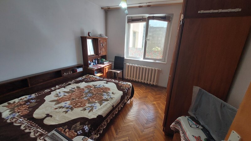 Chisinau Apartament 4 camere langa Scoala Gimnaziala nr 4, Mega Mall