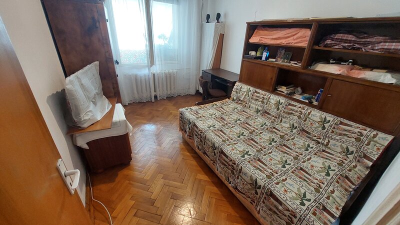 Chisinau Apartament 4 camere langa Scoala Gimnaziala nr 4, Mega Mall