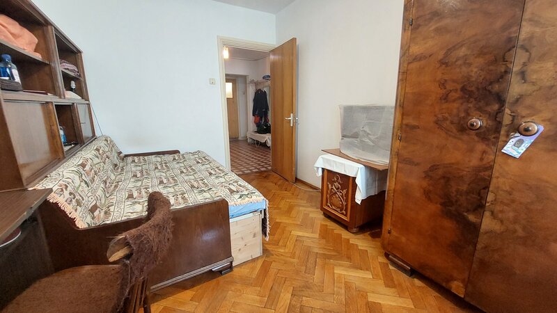 Chisinau Apartament 4 camere langa Scoala Gimnaziala nr 4, Mega Mall